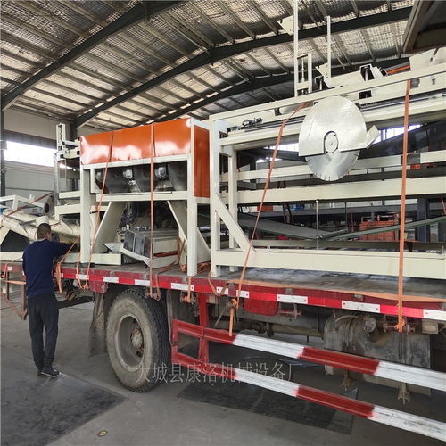 巖棉復(fù)合板設(shè)備與雙麻面復(fù)合設(shè)備憎水性紙板復(fù)合生產(chǎn)線解析