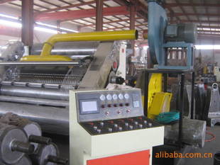 紙箱設備單面瓦楞紙板生產(chǎn)線與紙板復合生產(chǎn)線解析